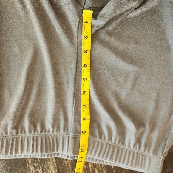 Chico's Traveler Pants Women's 1 M 8  Straight 30x29" Silver Gray Pull on Liquid - Picture 6 of 9